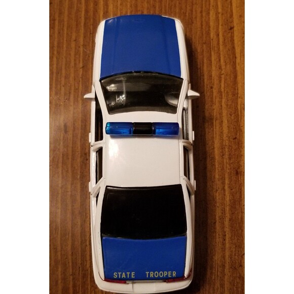 Alabama State Police Road Champs die cast police car 1:43 scale - Picture 4 of 8